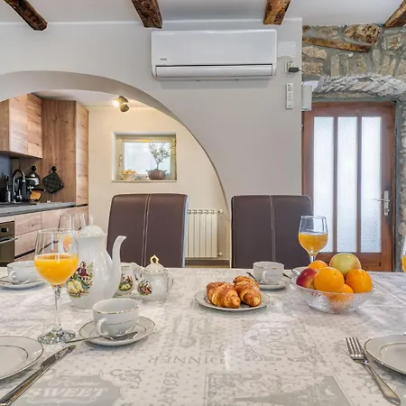 Sirotnjak 4 By Interhome Lovran